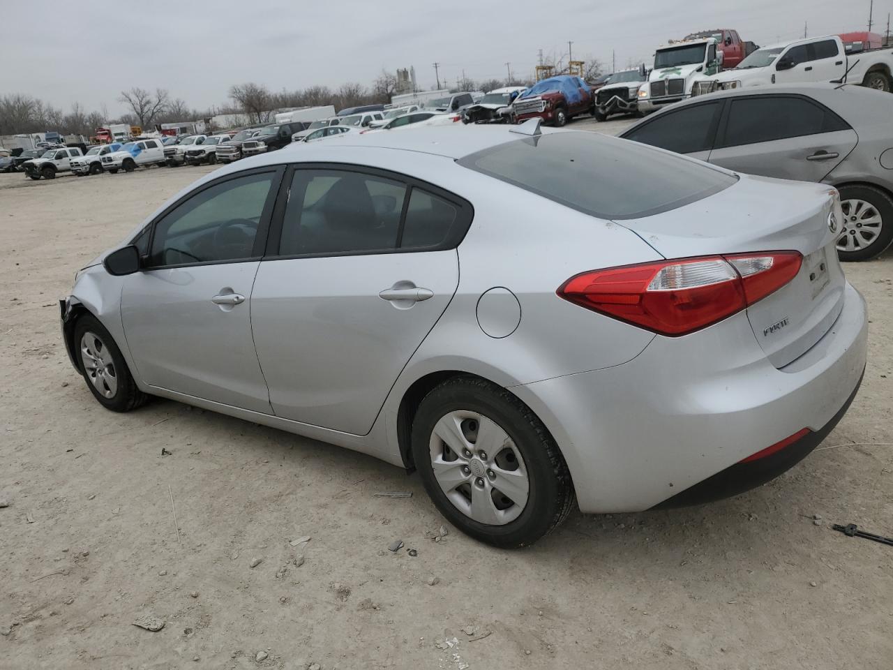 2016 Kia Forte - Image 2