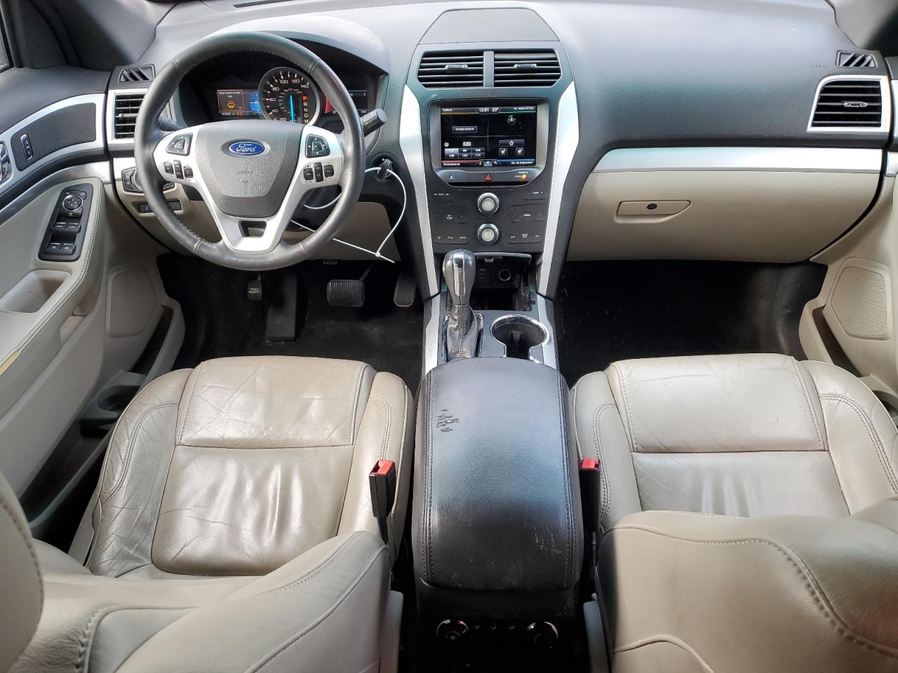 2015 Ford Explorer - Image 8
