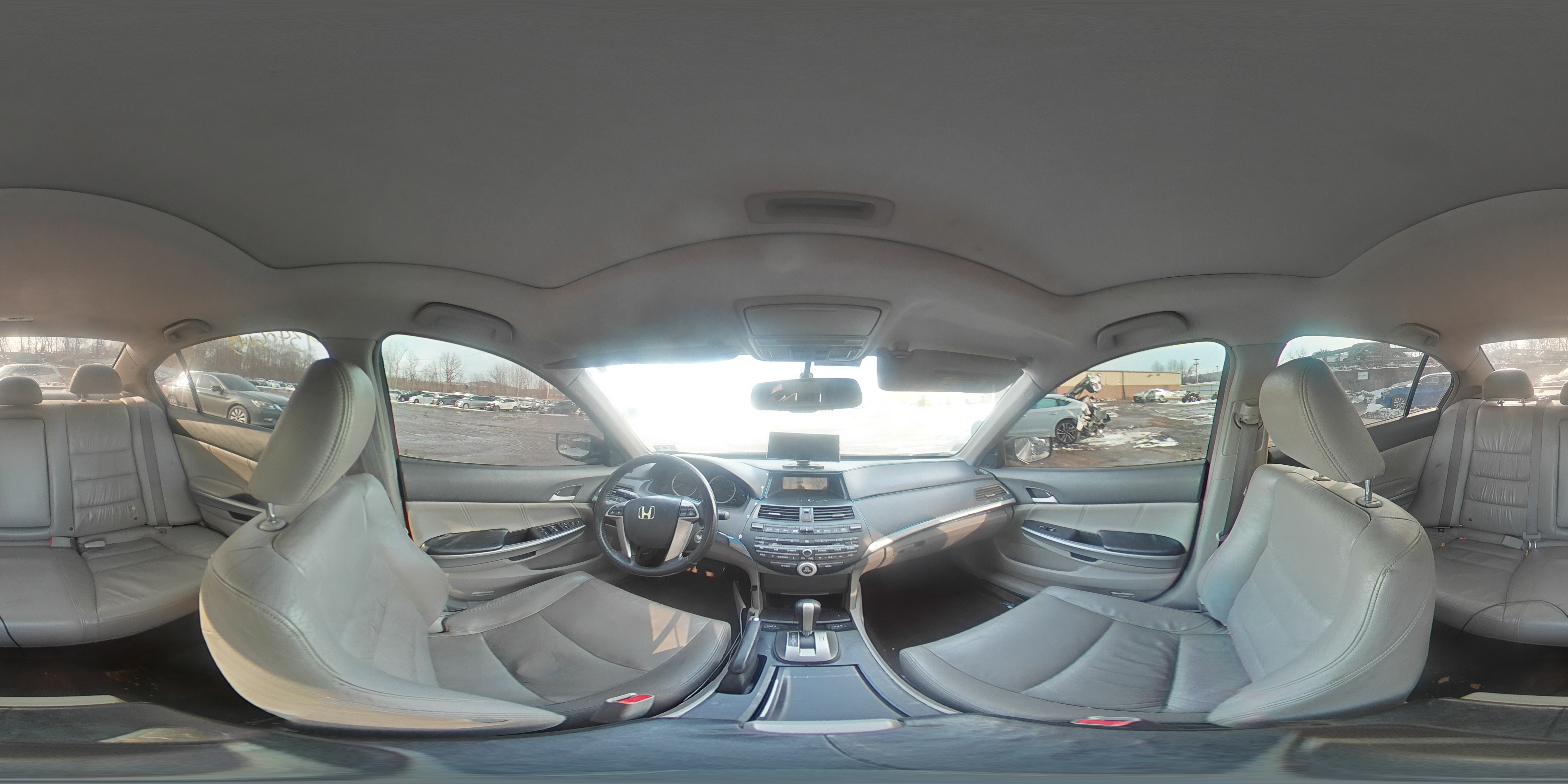 2009 Honda Accord - Image 13