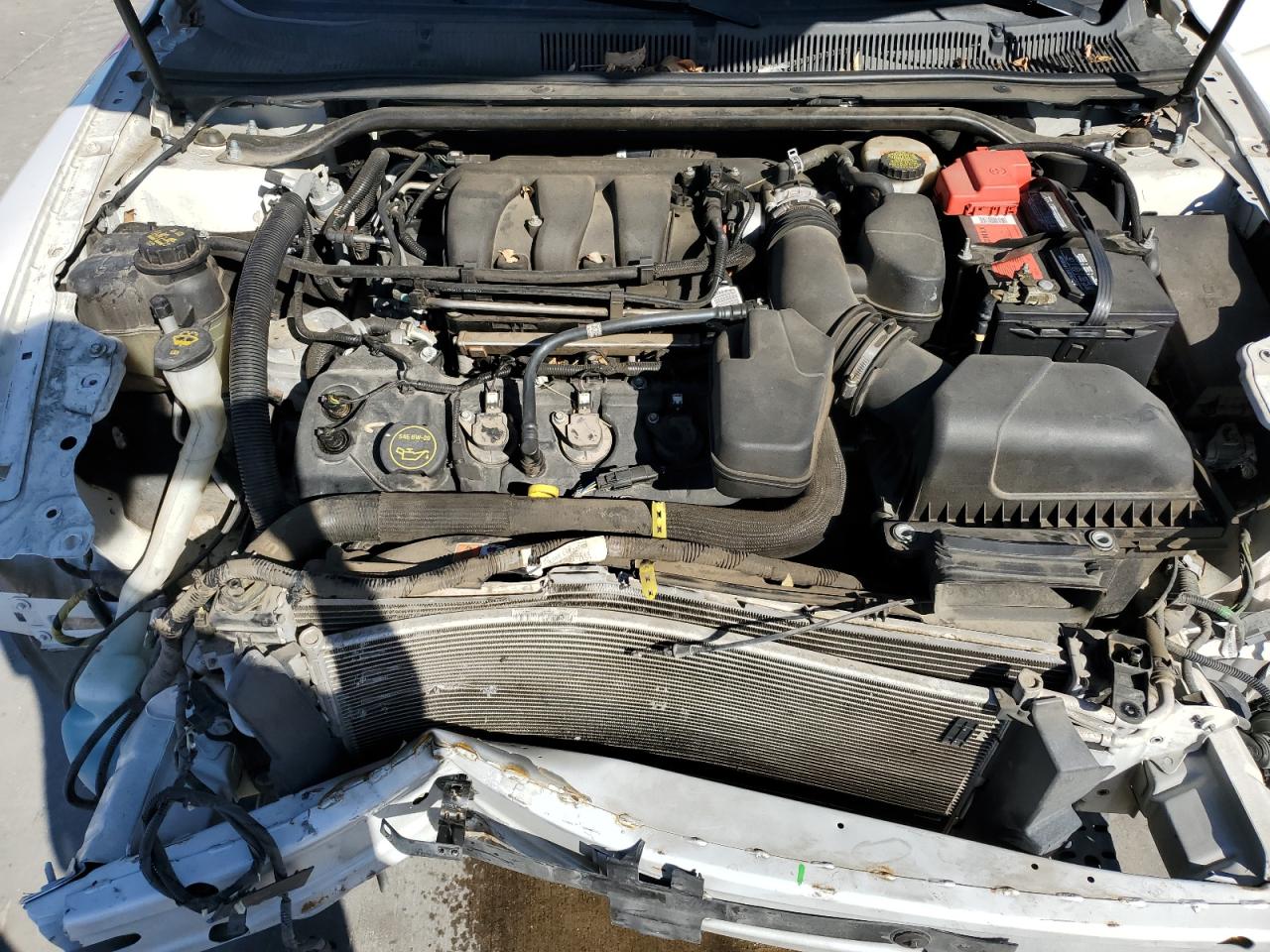2018 Ford Taurus - Image 11
