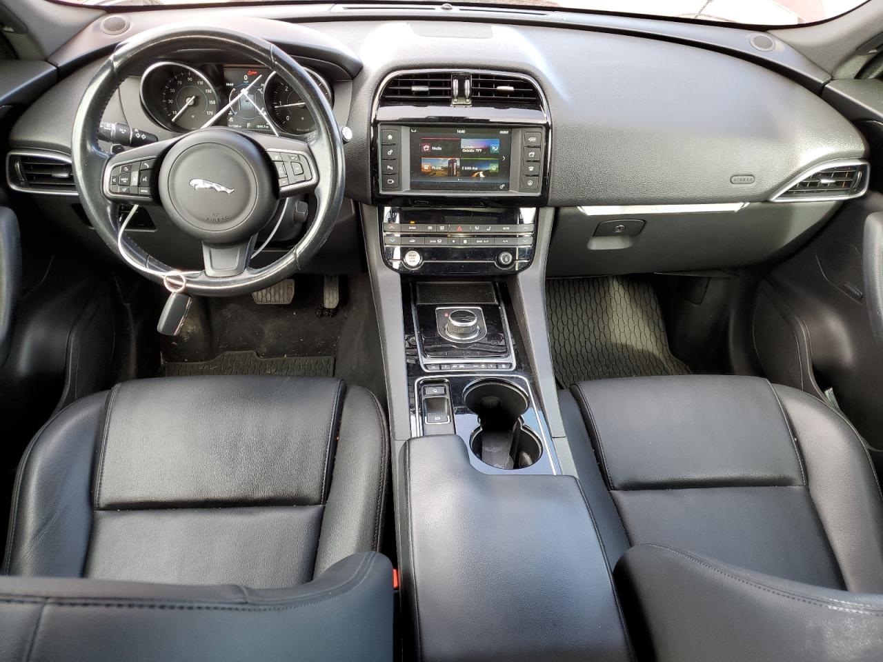 2017 Jaguar F-Pace - Image 8