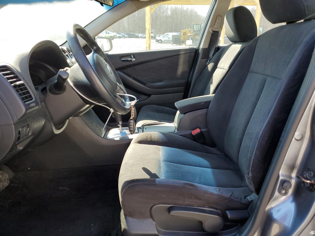 2010 Nissan Altima - Image 7
