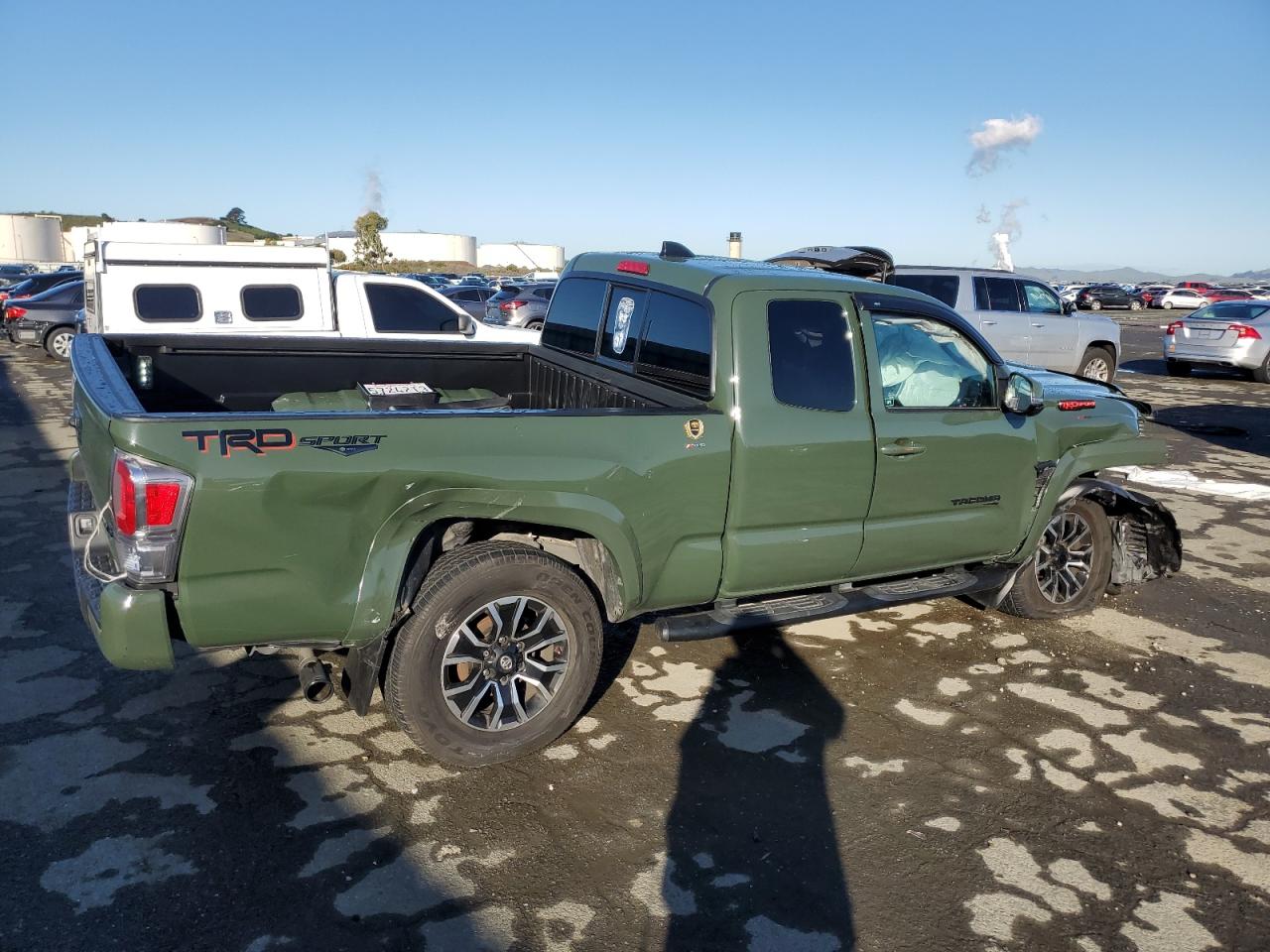 VIN: 3TYRZ5CN5NT021758 2022 TOYOTA TACOMA