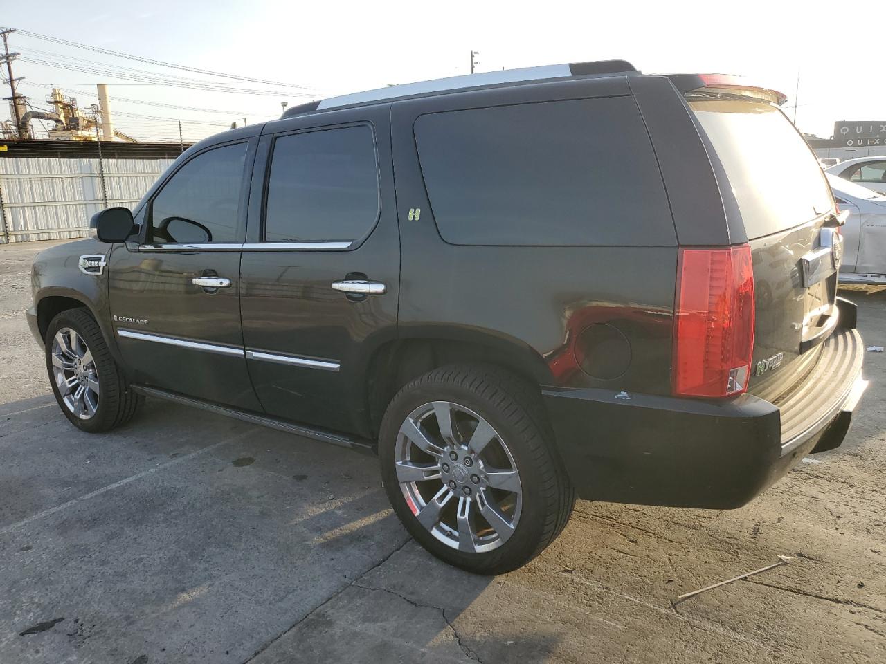 2009 Cadillac Escalade - Image 2