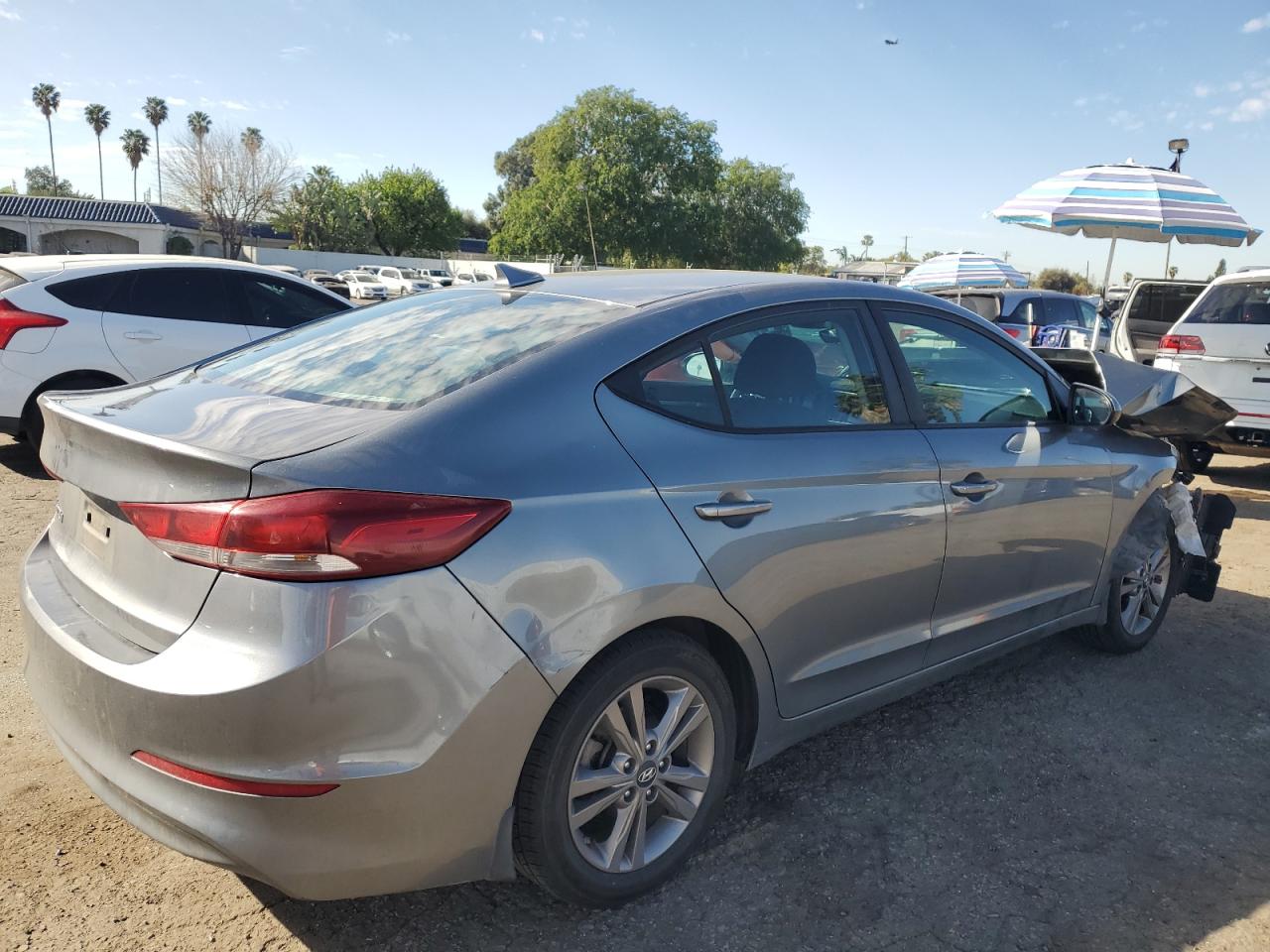 2018 Hyundai Elantra - Image 3