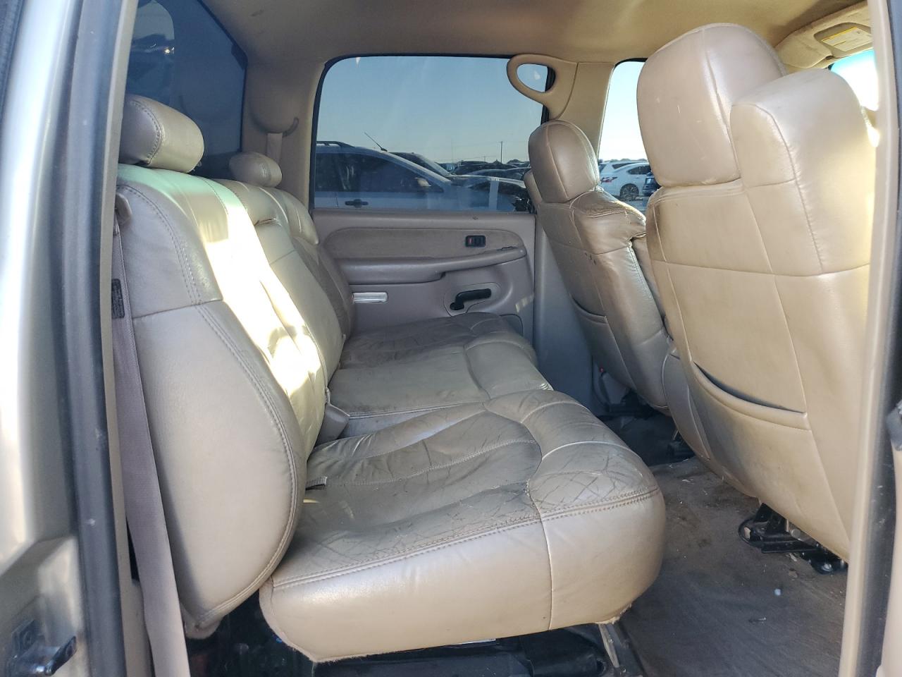 2001 GMC Sierra - Image 10