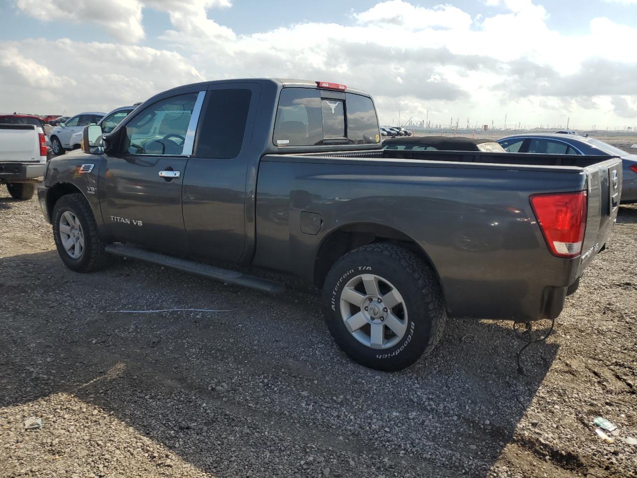 2004 Nissan Titan - Image 2