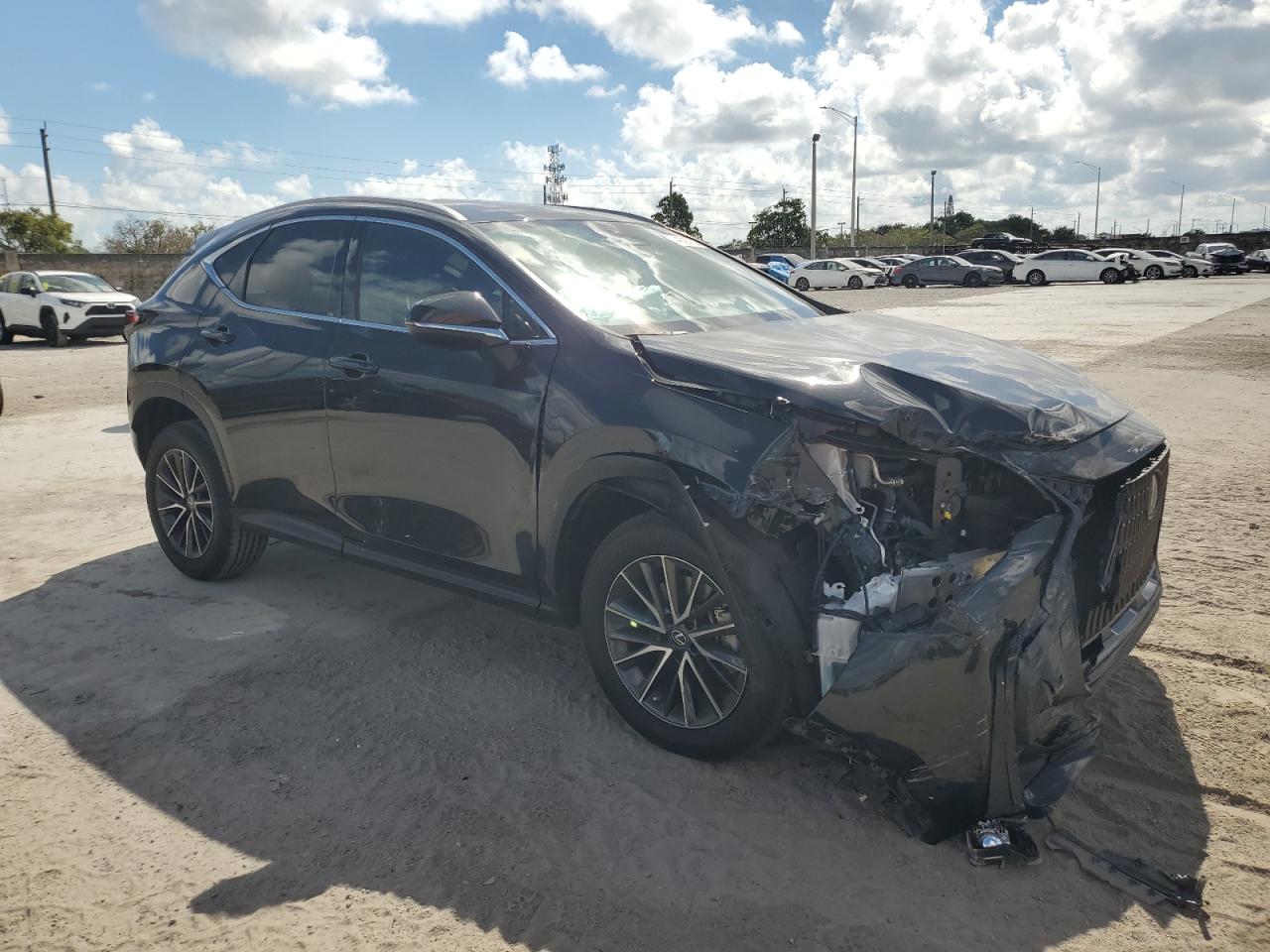 2023 Lexus NX - Image 4