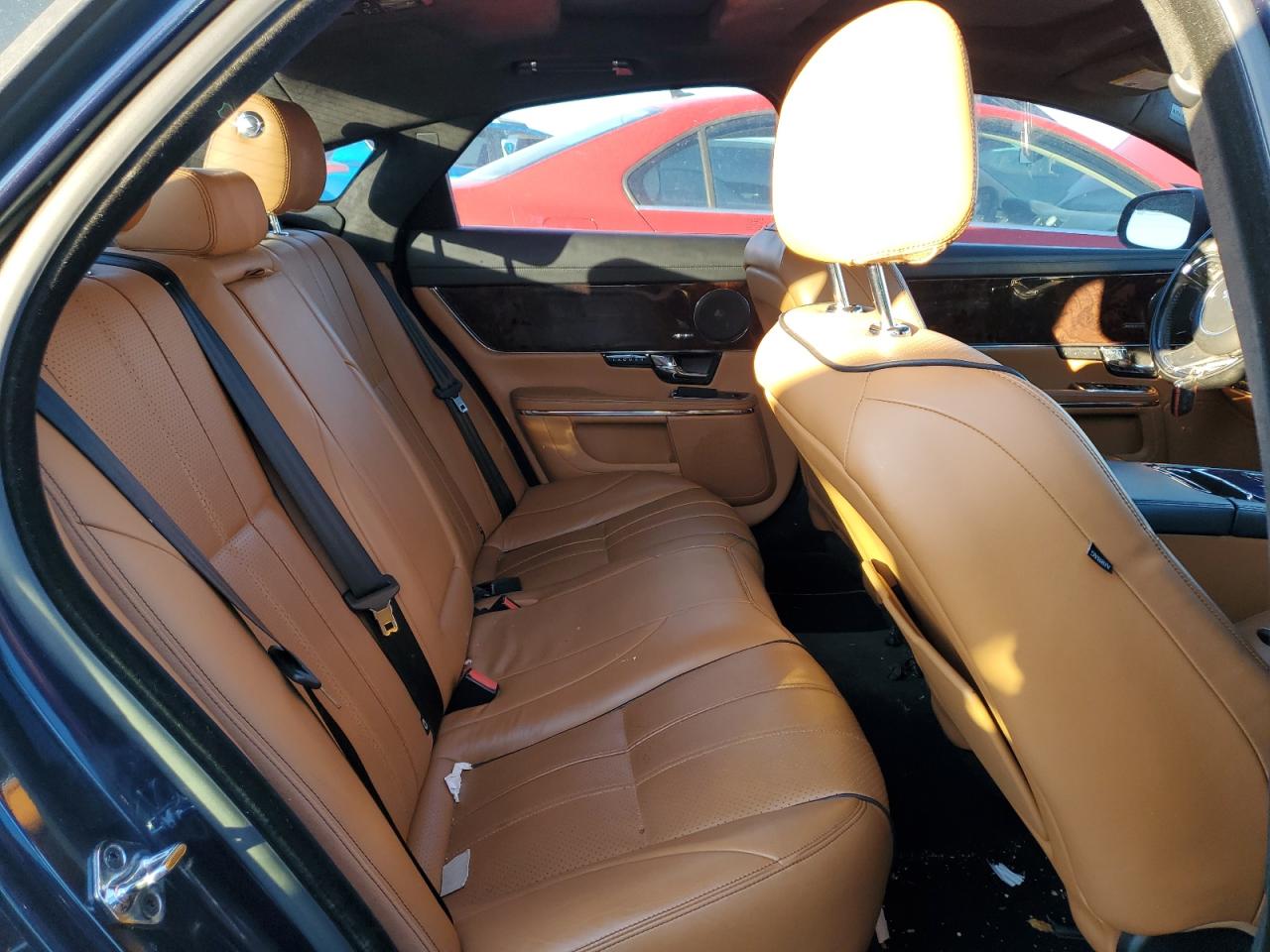 2013 Jaguar XJ - Image 10