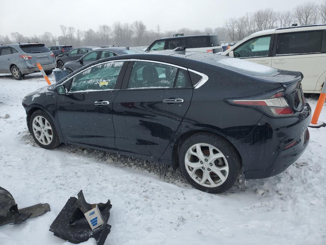 2017 Chevrolet Volt - Image 2