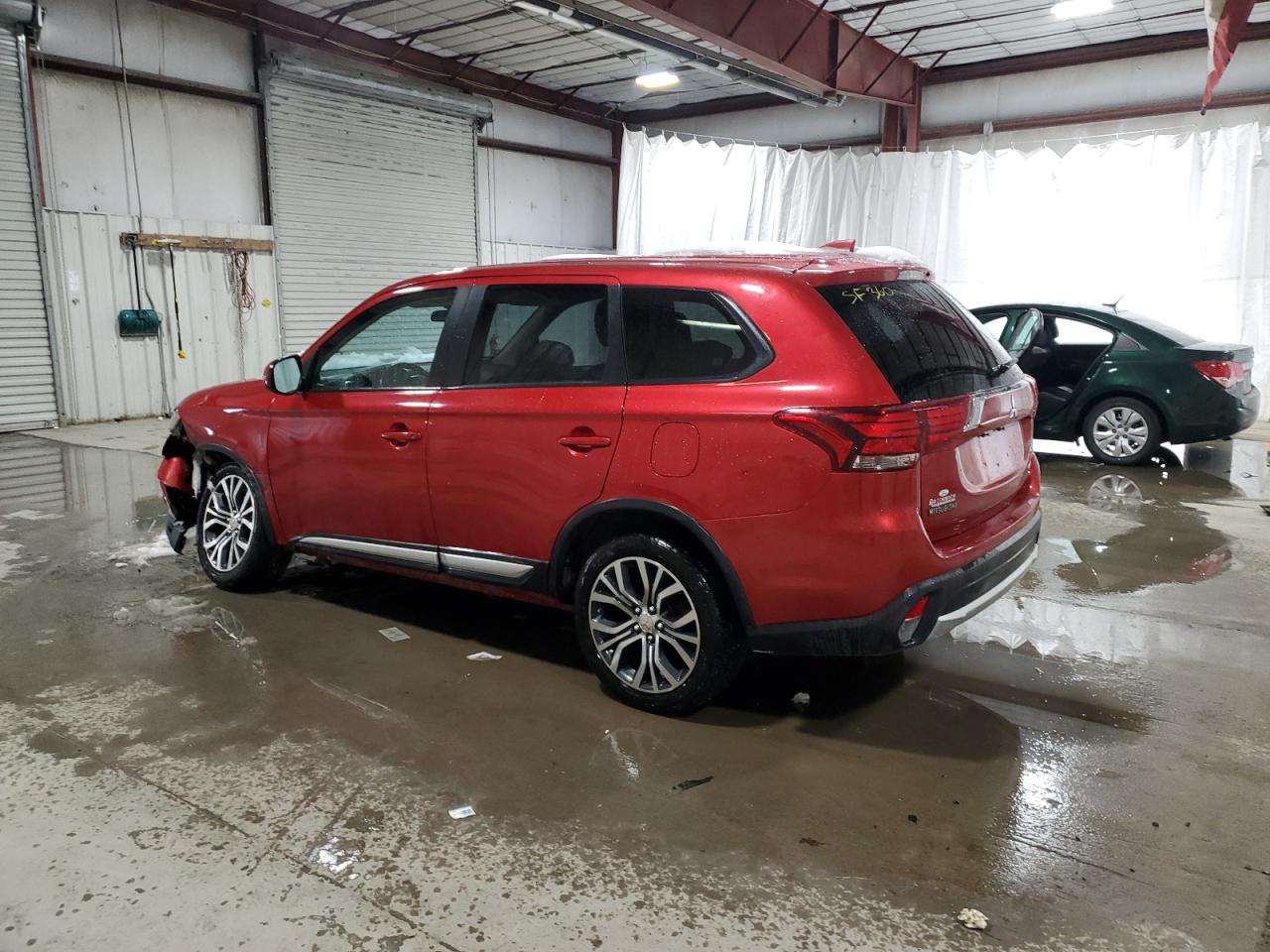 2017 Mitsubishi Outlander - Image 2