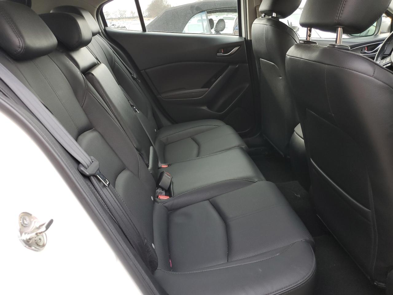 2018 Mazda 3 - Image 10