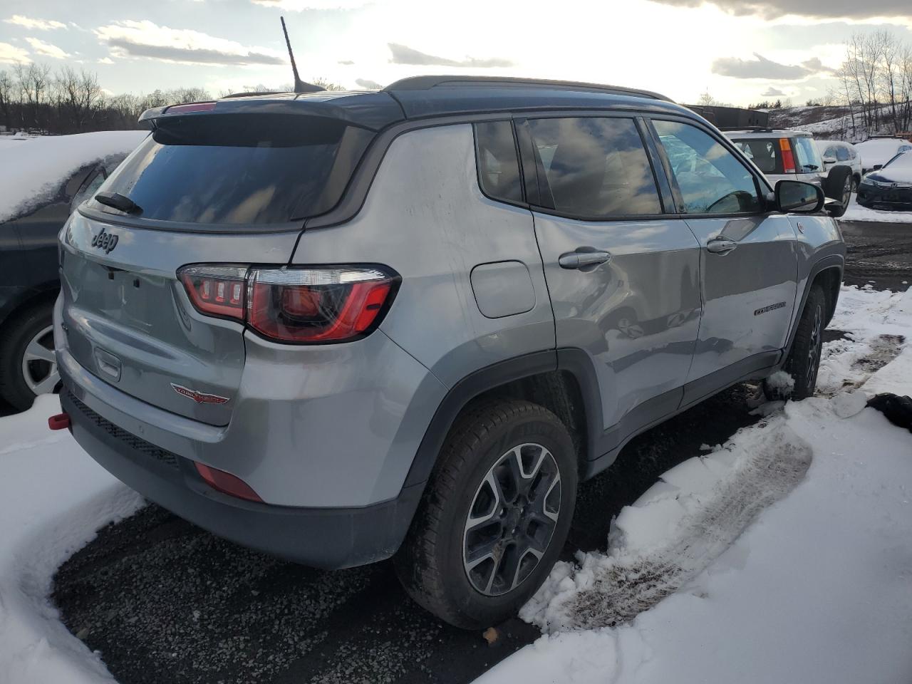 2019 Jeep Compass - Image 3