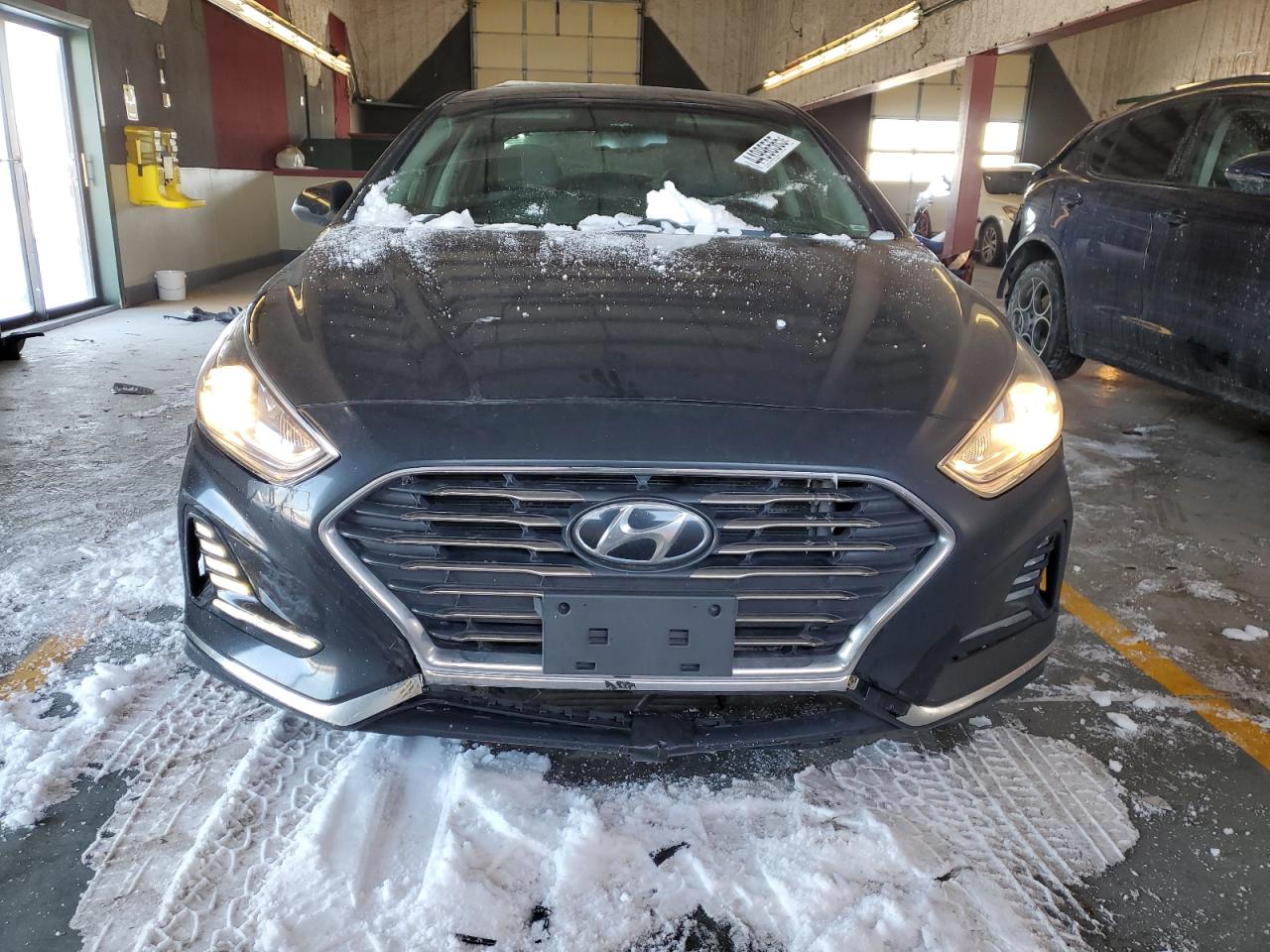 2018 Hyundai Sonata - Image 5
