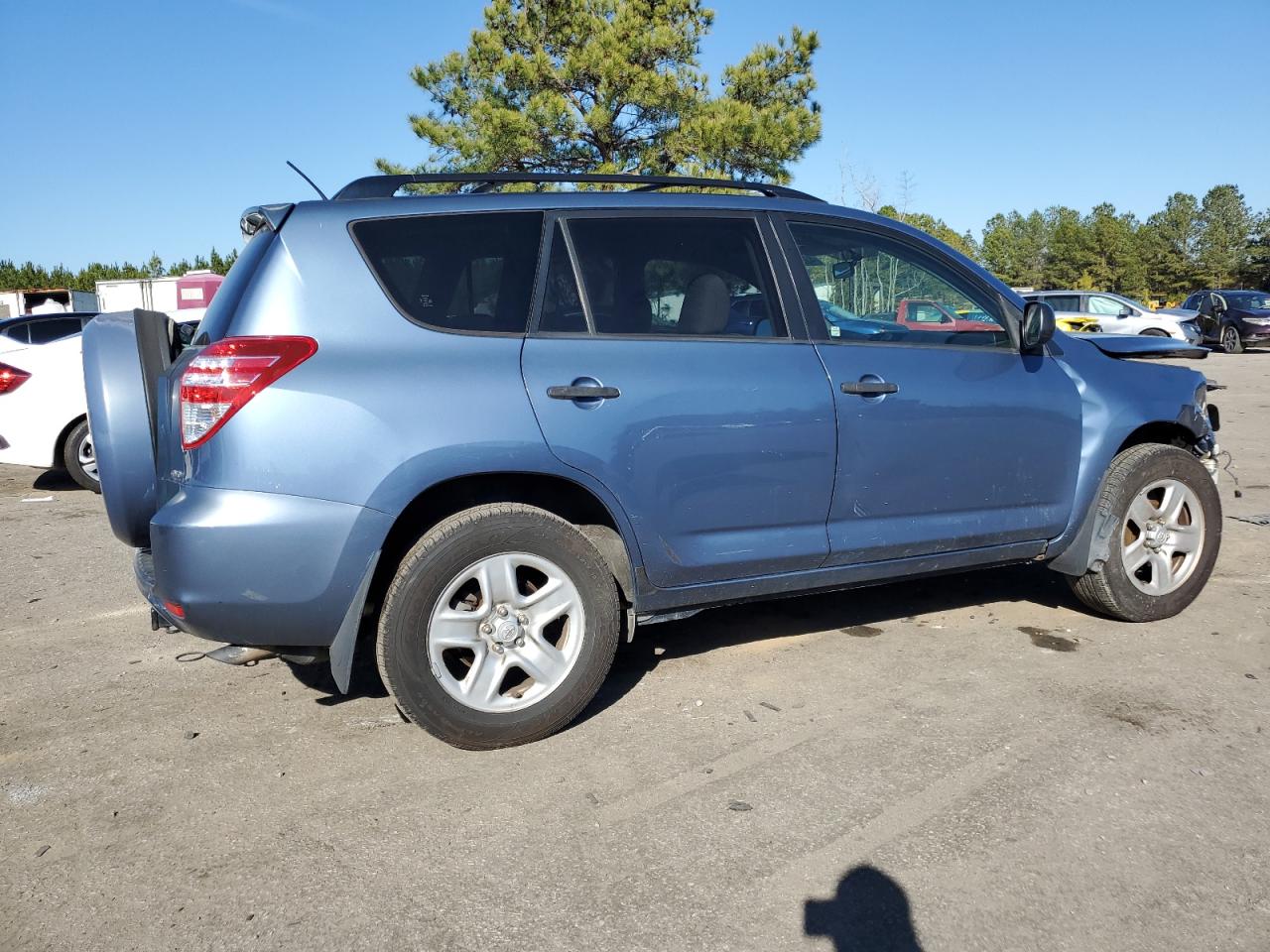 2010 Toyota RAV 4 - Image 3