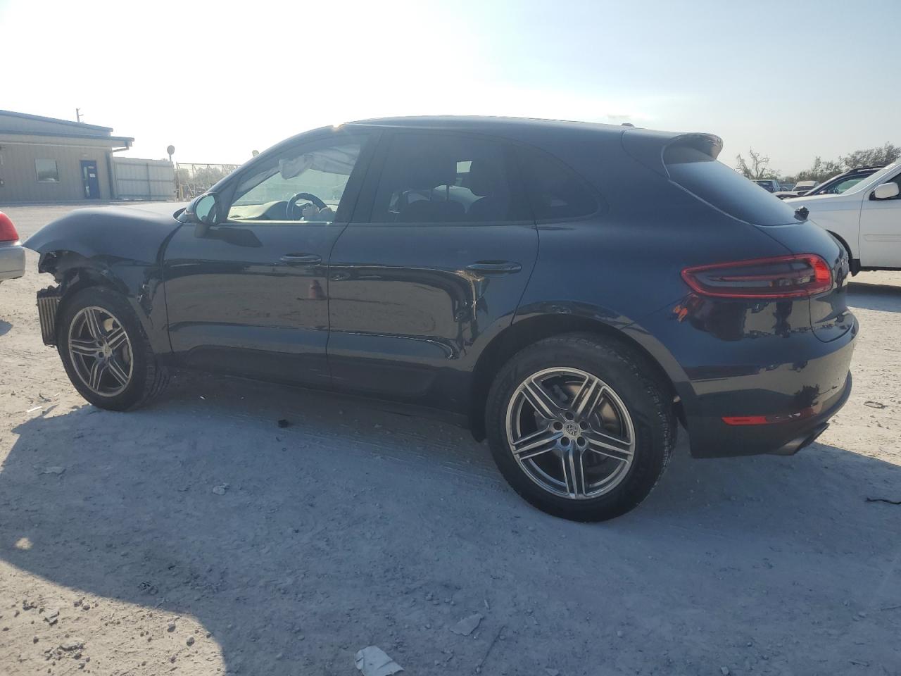 2017 Porsche Macan - Image 2
