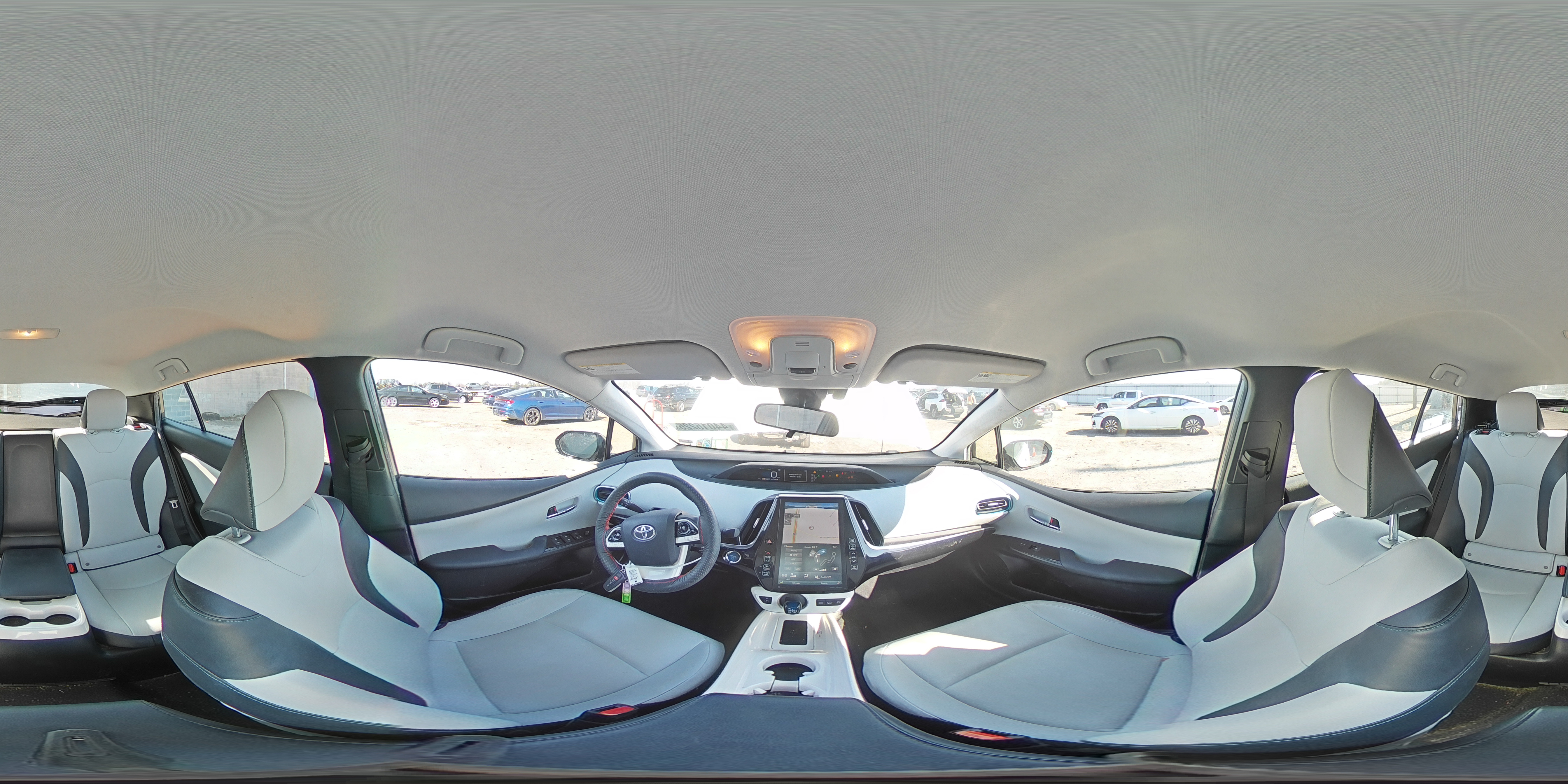 2017 Toyota Prius - Image 13