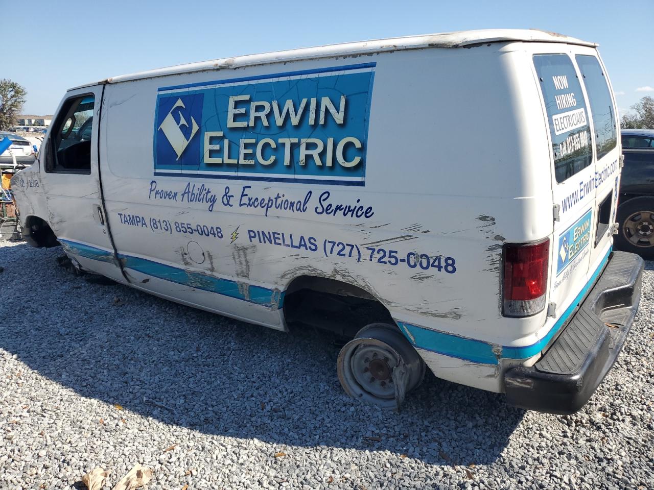 2005 Ford Econoline - Image 2