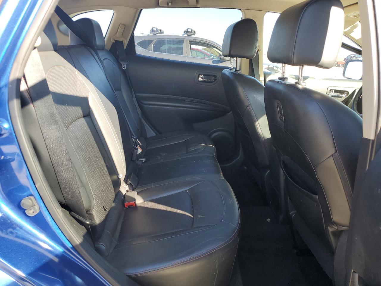 2011 Nissan Rogue - Image 11