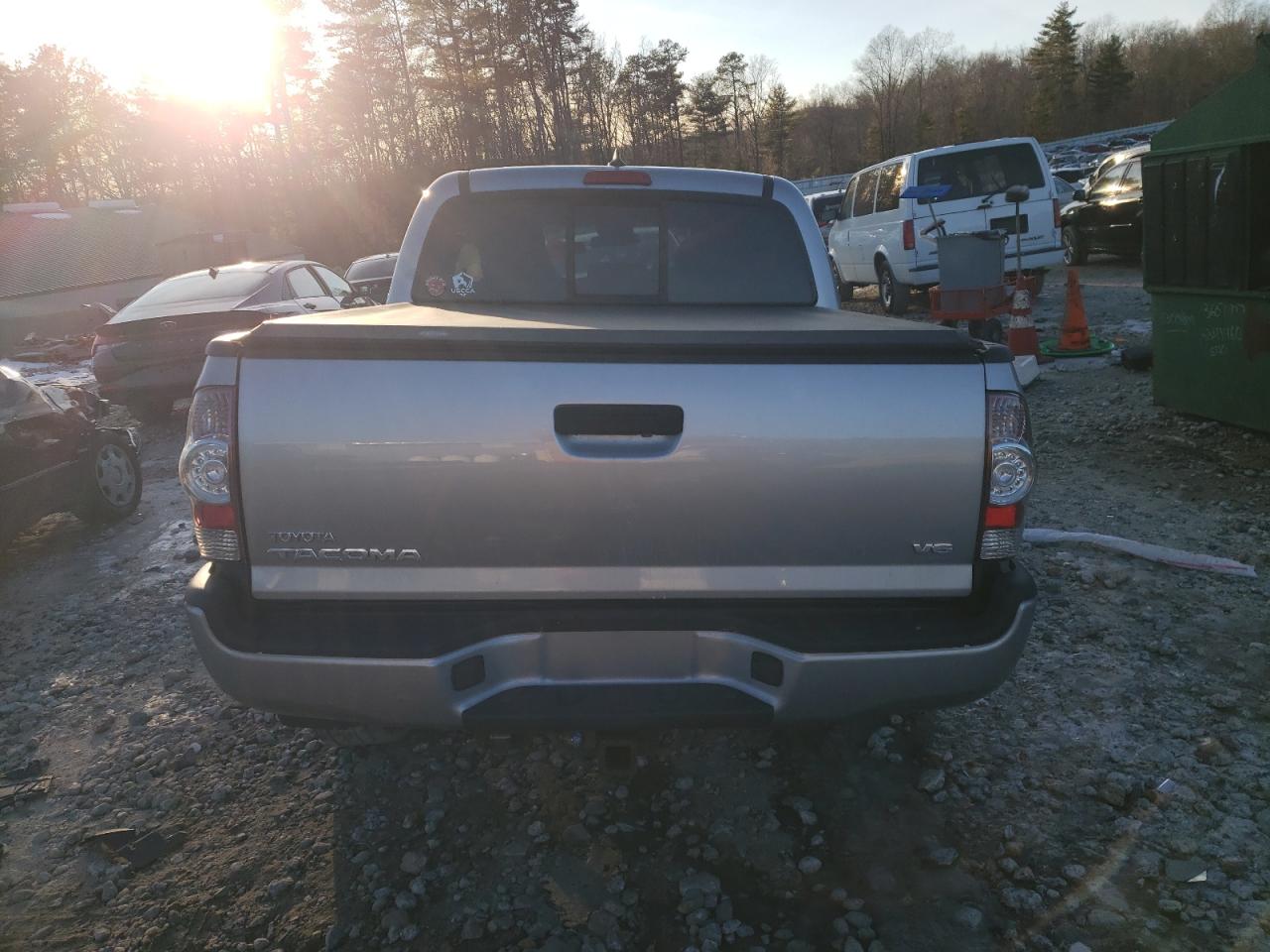 2015 Toyota Tacoma - Image 6