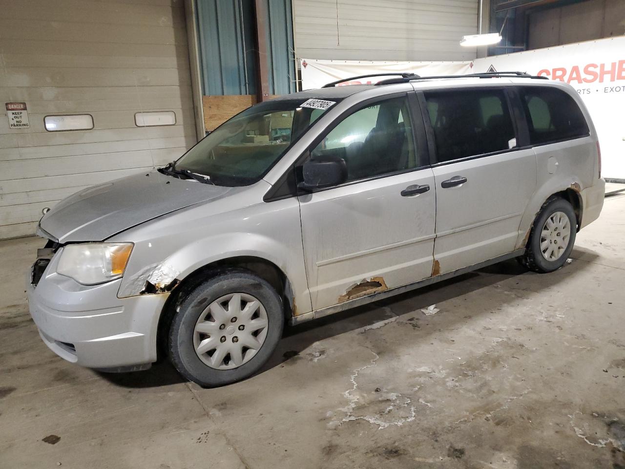 2008 Chrysler Town & Country Lx for Sale in Eldridge, IA - Front End