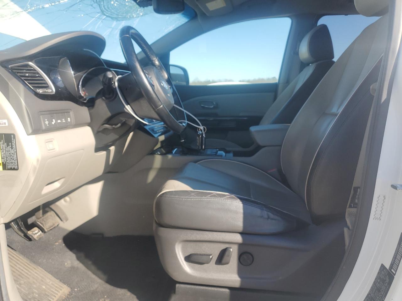 2016 Kia Sedona - Image 7