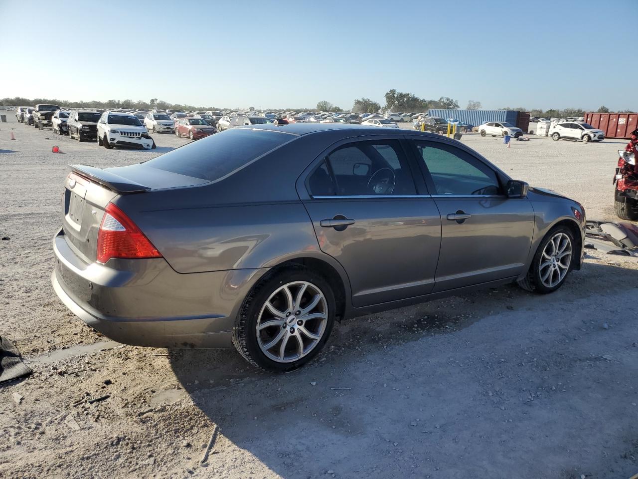 2011 Ford Fusion - Image 3