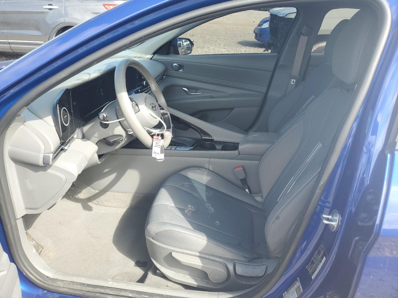 2021 Hyundai Elantra - Image 7