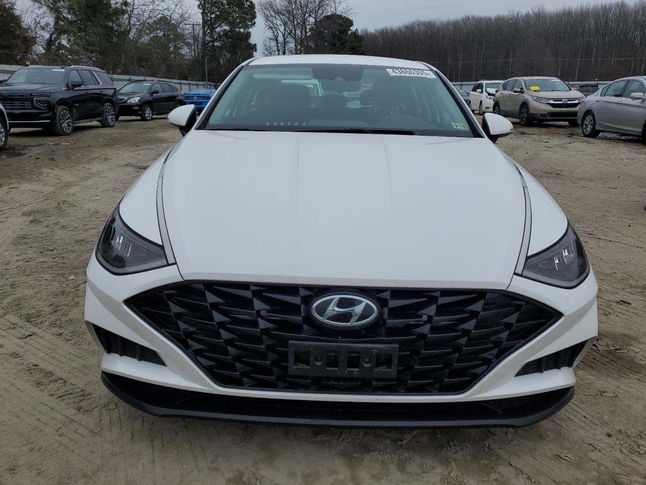 2023 Hyundai Sonata - Image 5