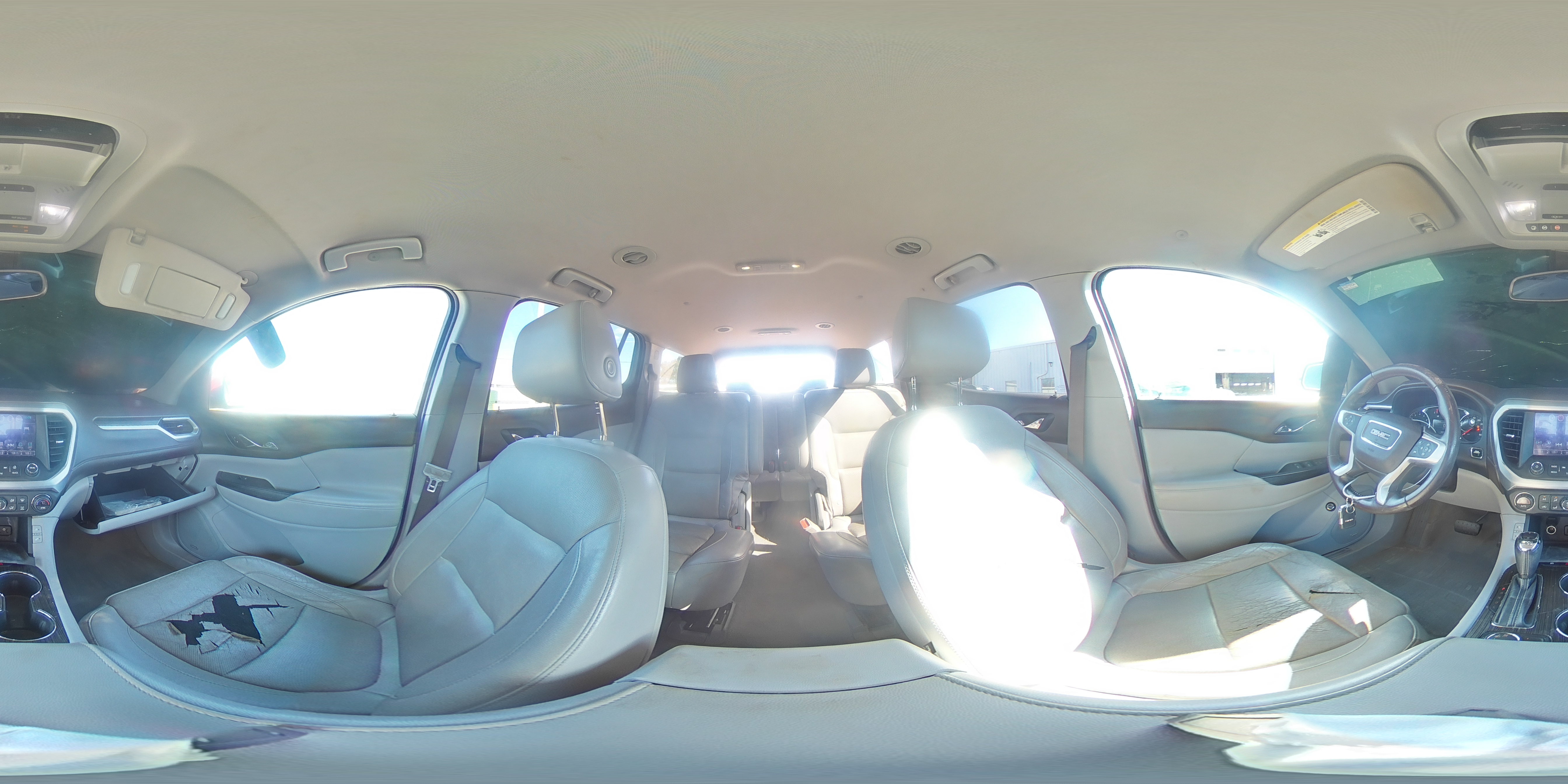 2017 GMC Acadia - Image 15