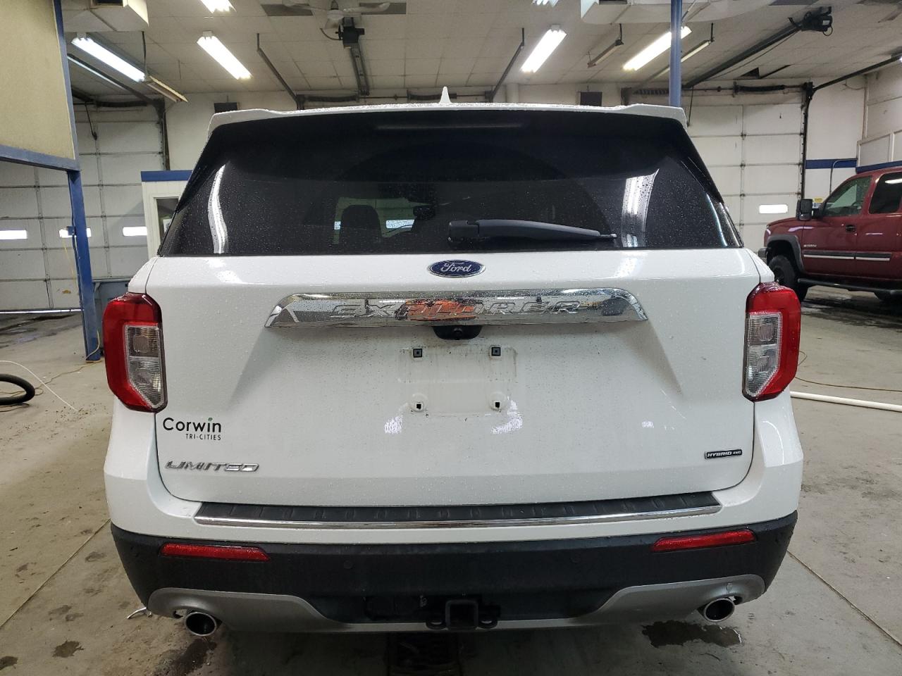 2021 Ford Explorer - Image 6