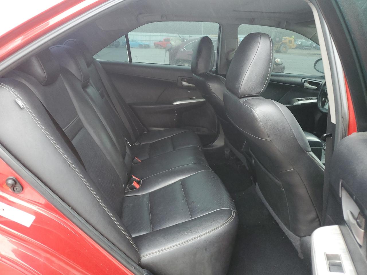 2014 Toyota Camry - Image 10