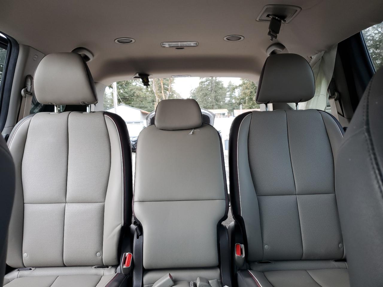 2018 Kia Sedona - Image 10