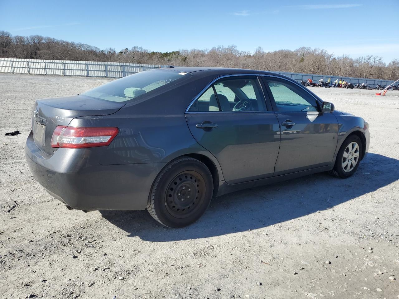 2011 Toyota Camry - Image 3