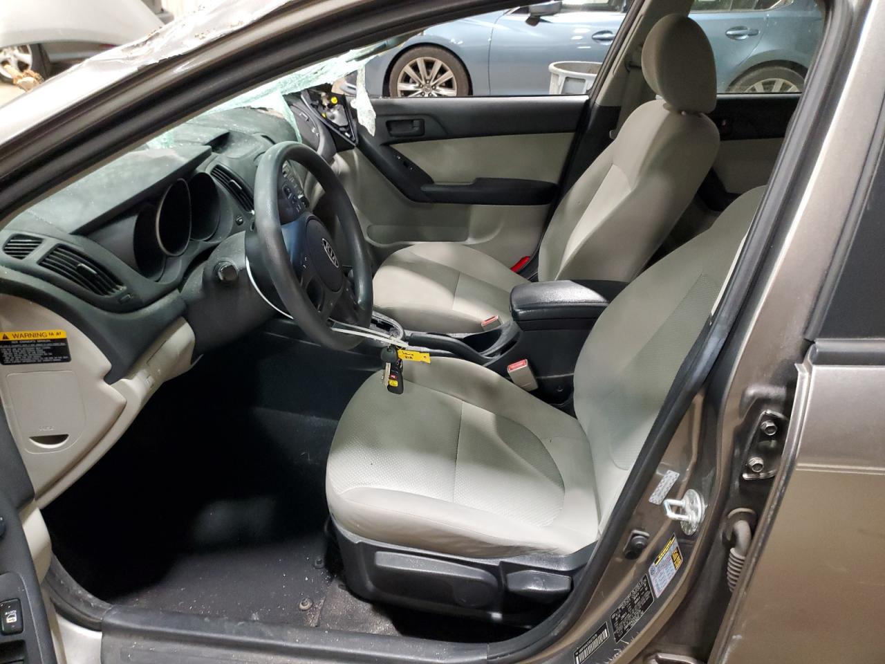 2010 Kia Forte - Image 7