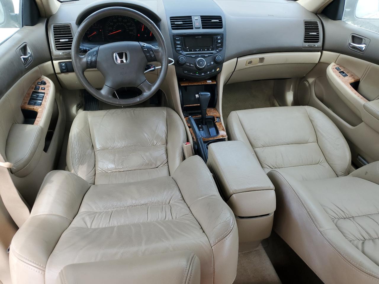 2005 Honda Accord - Image 8