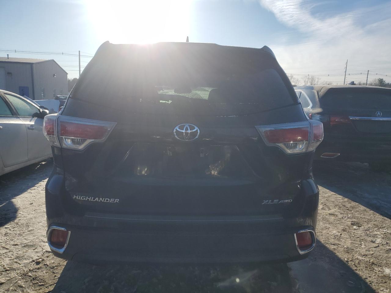 2016 Toyota Highlander - Image 6
