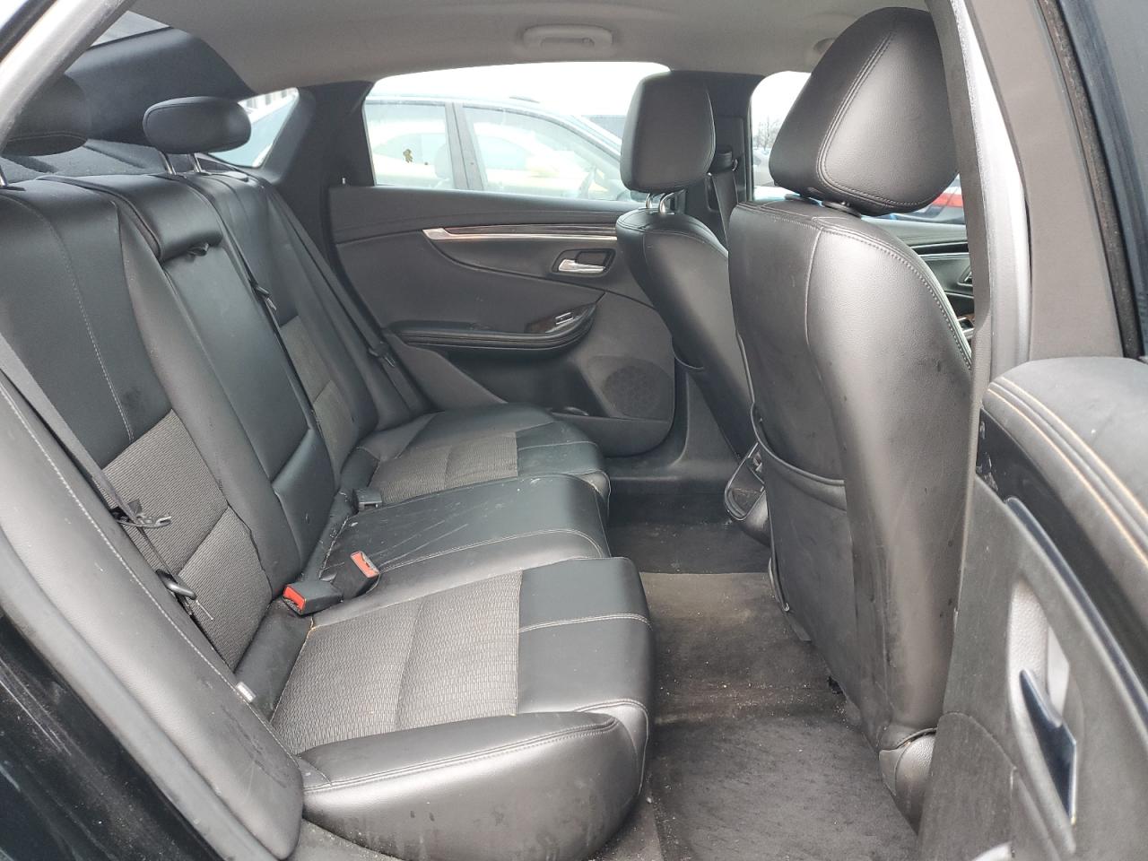 2015 Chevrolet Impala - Image 10