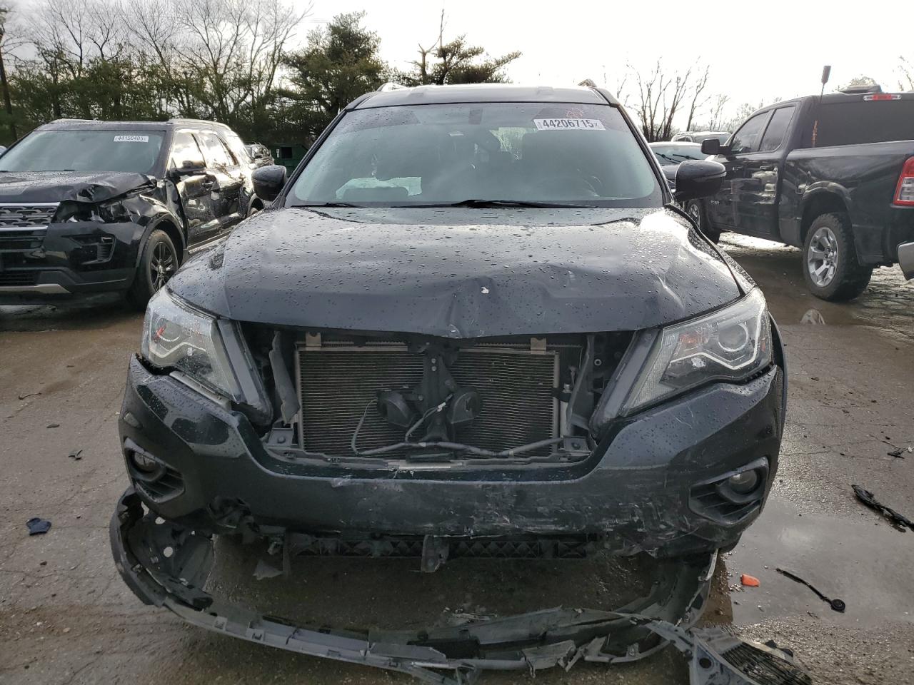 2019 Nissan Pathfinder - Image 5