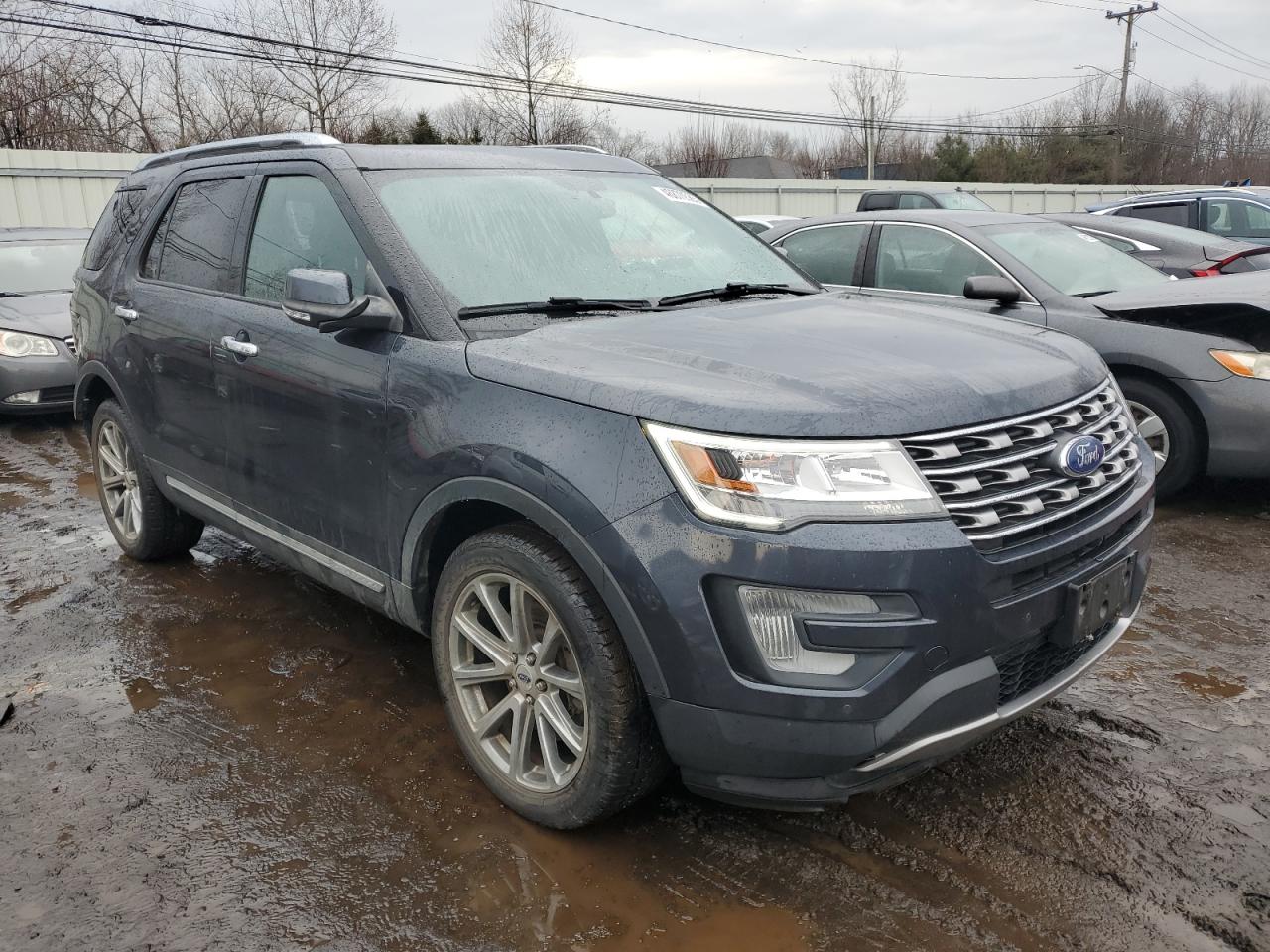 2017 Ford Explorer - Image 4