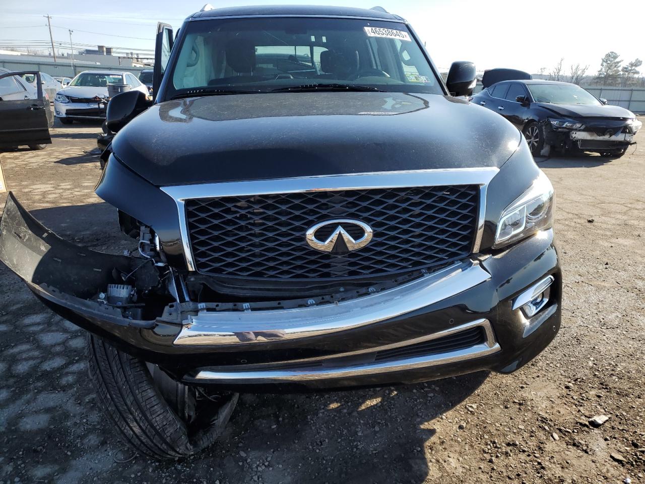 2017 Infiniti QX80 - Image 5
