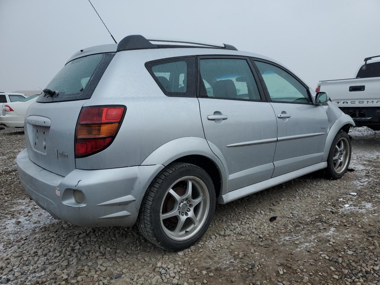 2007 Pontiac Vibe - Image 3