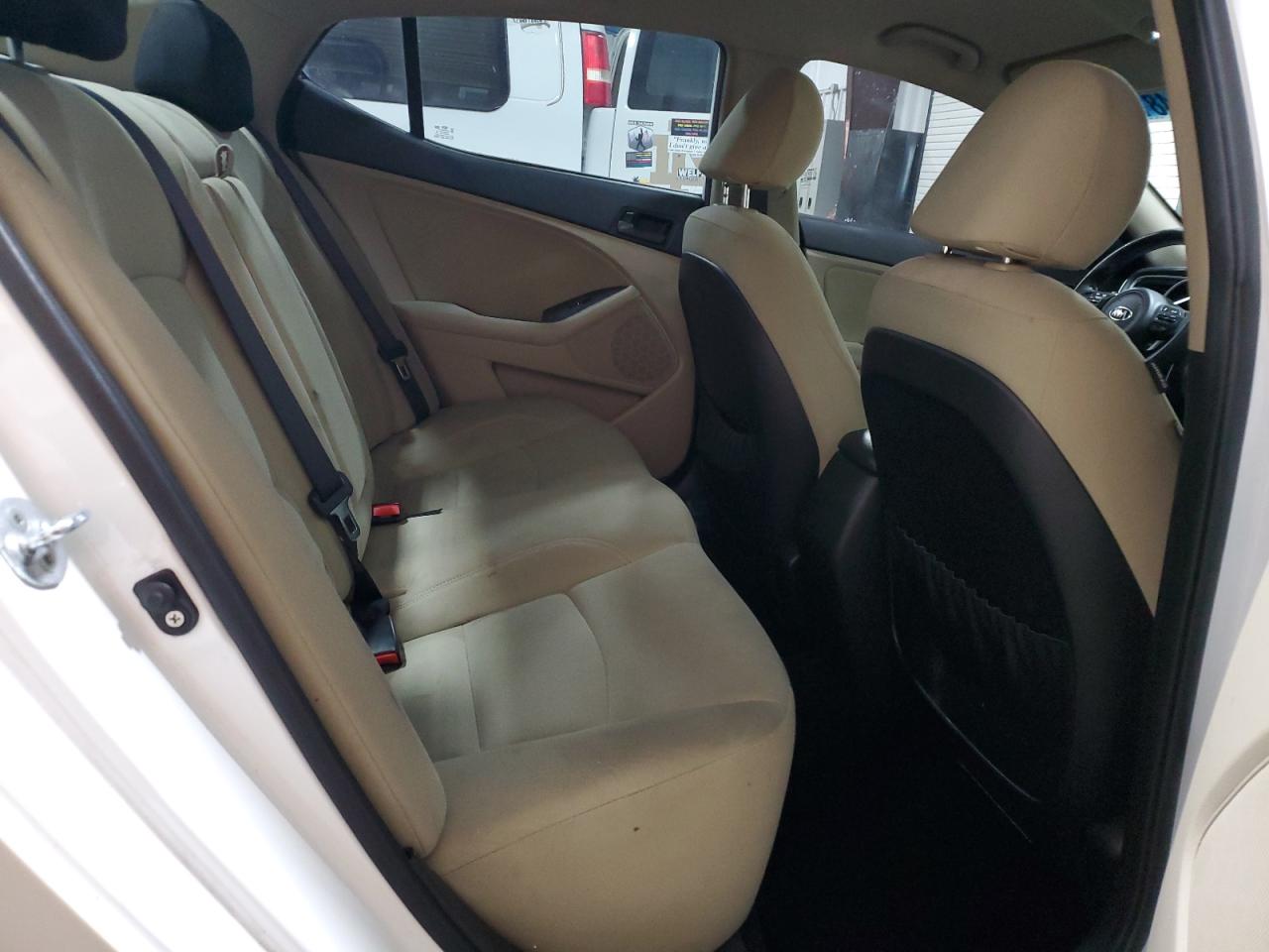 2015 Kia Optima - Image 10