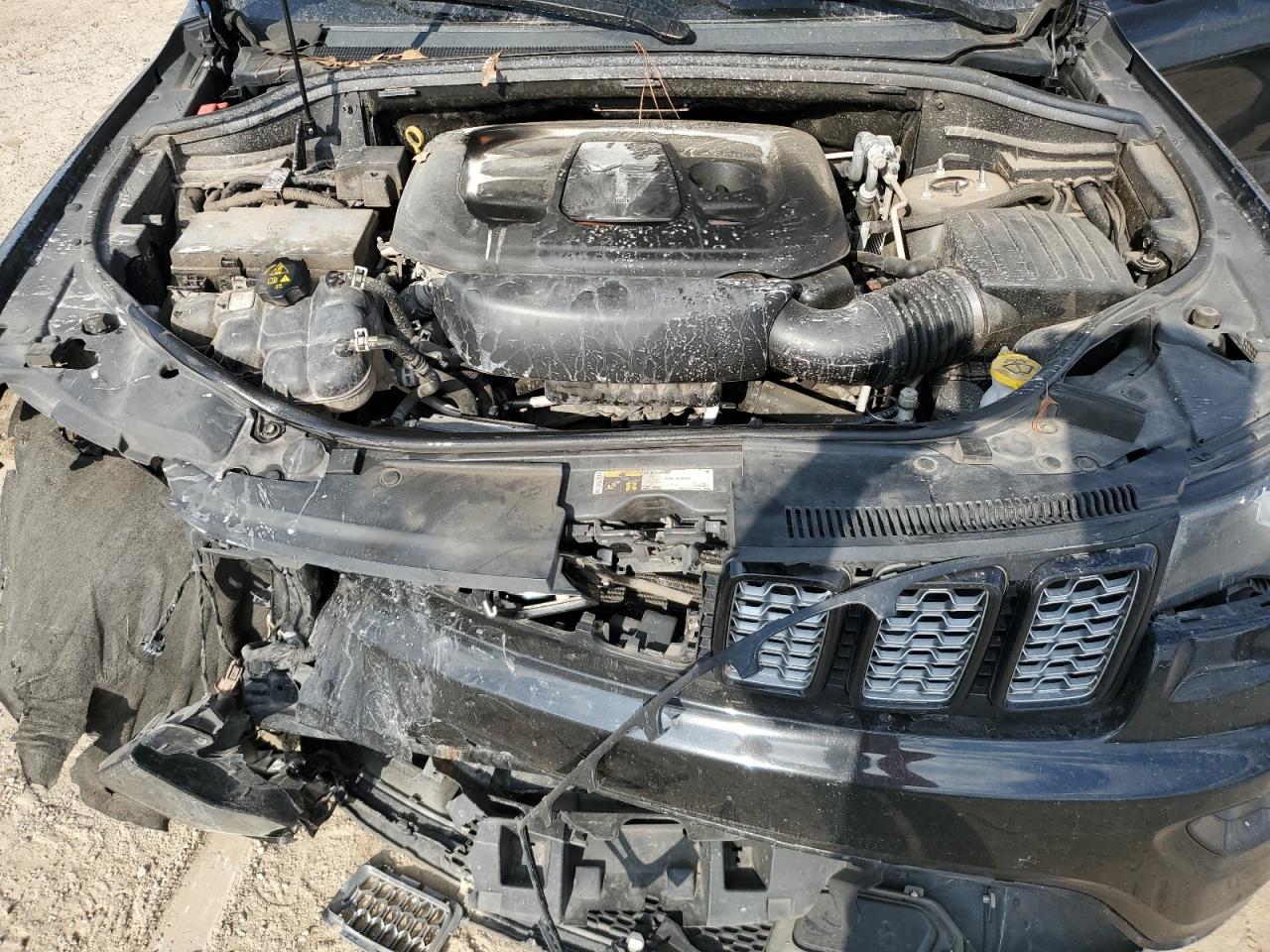 2018 Jeep Grand Cherokee - Image 13