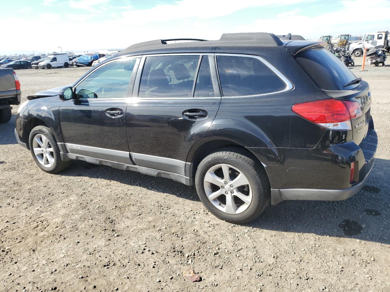 2013 Subaru Outback - Image 2