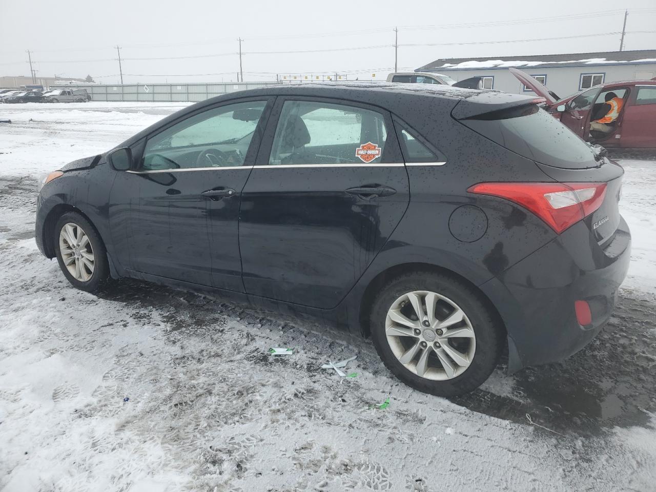 2013 Hyundai Elantra - Image 2