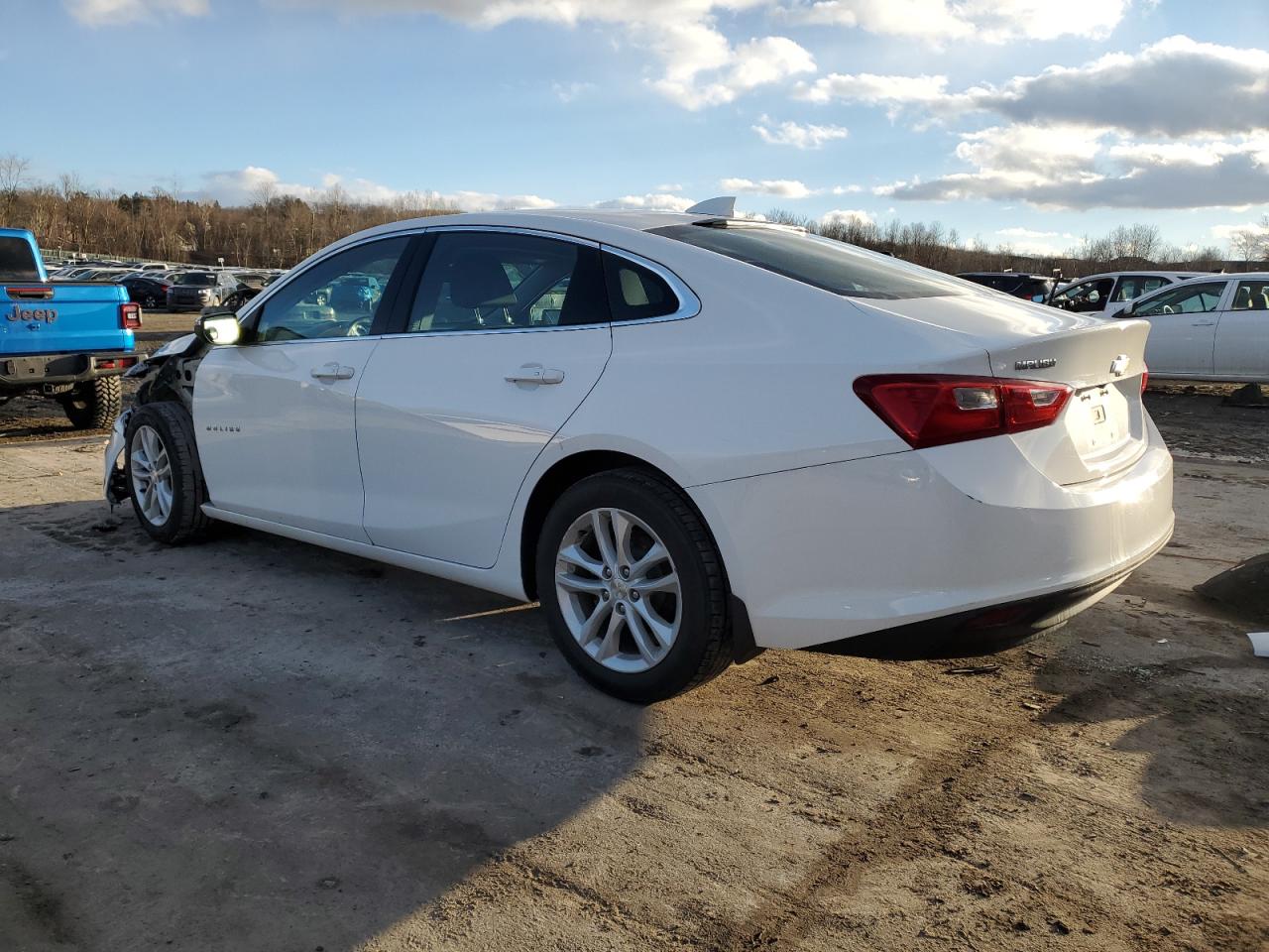2016 Chevrolet Malibu - Image 2