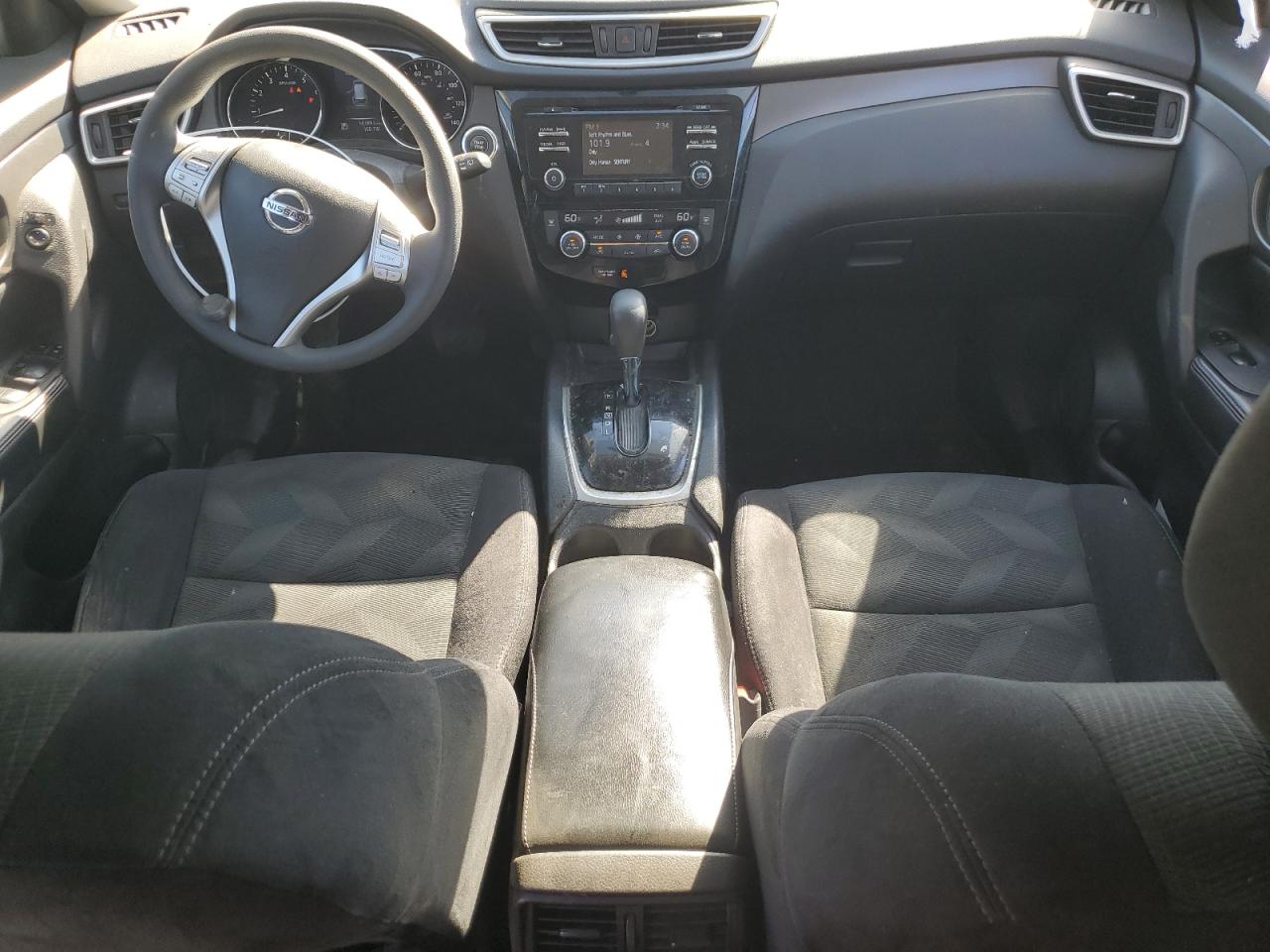2015 Nissan Rogue - Image 8