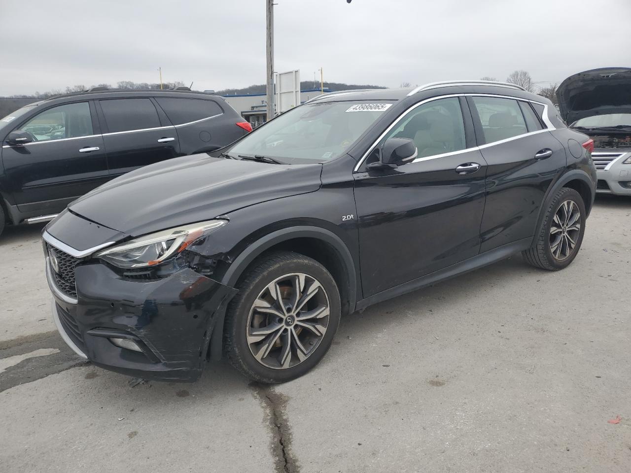 Infiniti QX30