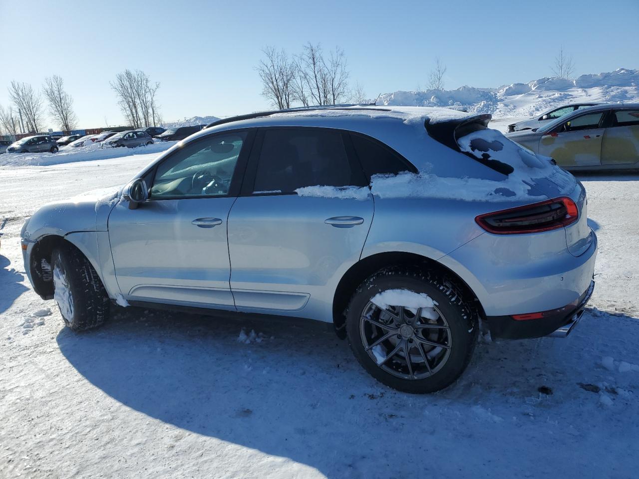 2016 Porsche Macan - Image 2